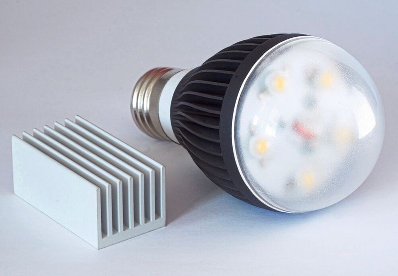 Bild 3: Aluminium Kühlkörper mit METAKER-Oberfläche.