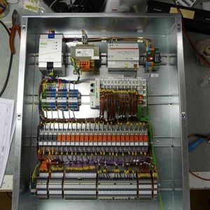Alle Schaltschranklayouts wurden mit ECSCAD berechnet und mit Wago-Komponenten bestückt.