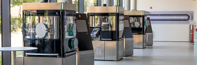 Schluss mit der Charge, her mit dem Kontiprozess! Fette Compacting läuft sich für die Pharmaproduktion von morgen warm.(Bild:  Fette Compacting)