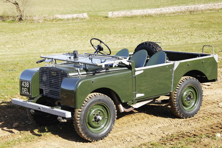 Der Ur-Defender Series I wurde ab 1948 gebaut: Er sollte ein „universeller Land Rover“ für Farmer sein.  (Foto: Land Rover)