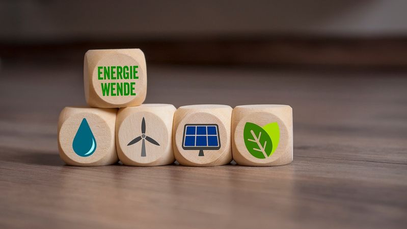Für die Energiewende soll der "Energiewenderechner" einen spürbaren Beitrag zur Entlastung bei den Planungen leisten.(Bild:  stock.adobe.com - Stockwerk-Fotodesign)