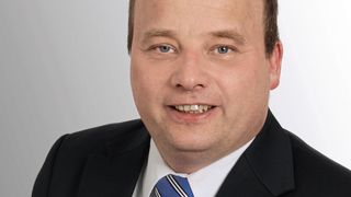 „Die Touchscreen-Bedienung ist so einfach, wie wir das vom Smartphone kennen“, sagt Hytorc-Geschäftsführer Patrick Junkers. (Hytorc)