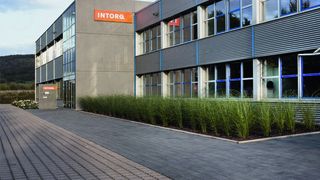 Am Standort Aerzen entwickelt und fertigt Intorq elektromagnetische Bremsen und Kupplungen.  (Intorq)