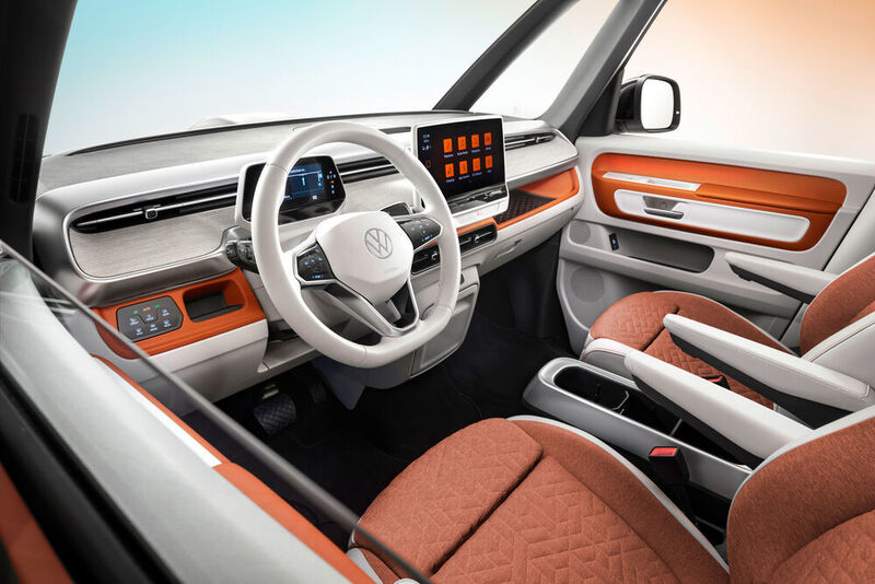 Der Innenraum wir mit einem abgemischten Zusammenspiel der Farben und Materialien ausgetattet. Hier zu sehen, die Interieur-Farbe „Safran Orange“, die vor allem zur Exterieur-Farbwahl „Energetic Orange“ passt. (Volkswagen AG)