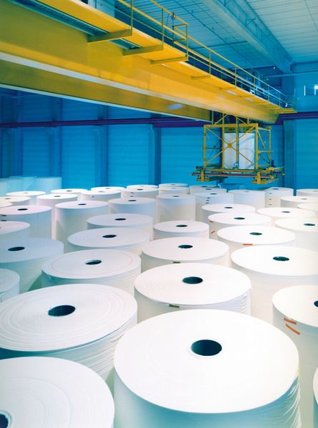 Der japanische Industriekonzern und Hersteller für Spezialpapiere wies veraltete IT-Werkzeuge zur Handhabung von geplanten und ungeplanten Instandhaltungsfällen im Einsatz auf. Aufgrund der fehlenden Sicherheits- und Berechtigungsfunktionen waren diese nicht konform mit den Compliance-Anforderungen. (© dresden - Fotolia)