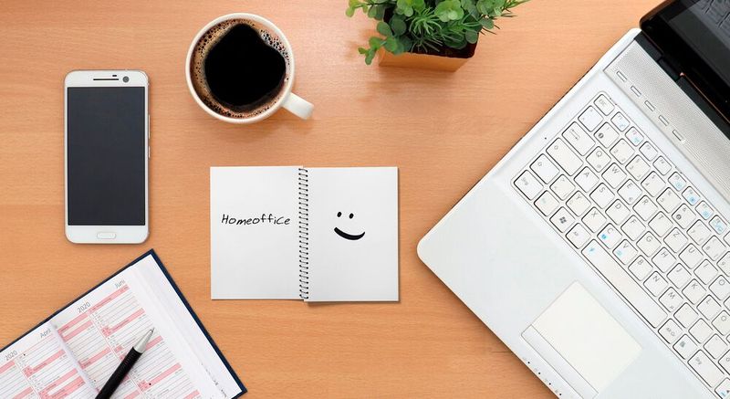 Das Homeoffice fordert auch Führungskräfte in ihrer Funktion.(Bild:  gemeinfrei/Bellahu 123 /  Pixabay)