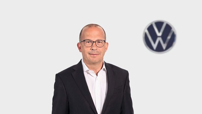 Achim Schaible, Vorsitzender und Sprecher der Geschäftsführung von Volkswagen Deutschland, bewertet die Renditen der Händlerpartner aktuell als auskömmlich – sieht aber auch Sparzwänge im Handel.(Bild:  Volkswagen AG)