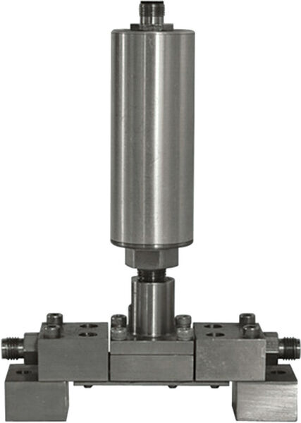 FCI FS10A thermal dispersion flow monitor mounted in the new SP76 manifold (Picture: FCI)