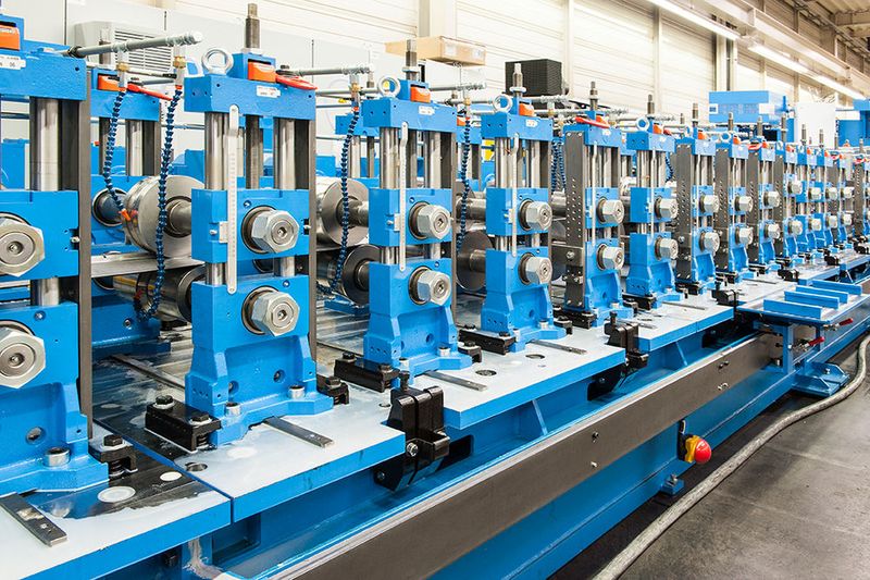 Mit multifunktionalen Profiliermaschinen will Dreistern seine Kunden flexibler machen. (Bild: Dreistern)