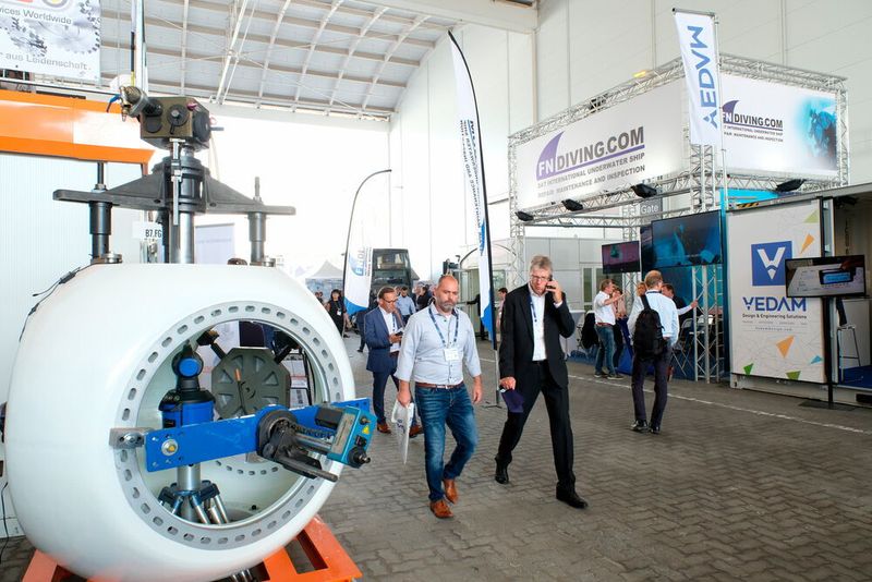 50.000 Fachbesucher aus über 120 Ländern schauten sich auf der SMM die Highlights der maritimen Wirtschaft an. Digitalisierung und Green Shipping gehörten zu den Trends der Messe. (Hamburg Messe und Congress/Stephan Wallocha)