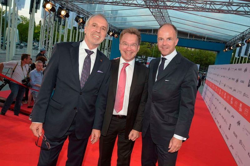 Hans-Joachim Kamp, Chairman of the Supervisory Board of GfU; Benedict Kober, Vorstandssprecher von Euronics; Dr. Christian Göke, Vorsitzender der Geschäftsführung, Messe Berlin (v.l.n.r.) (Messe Berlin)
