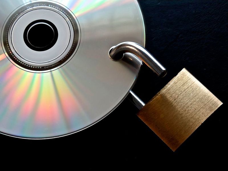 Daten und Ergebnisse von wissenschaftlichen Arbeiten frei zur Verfügung stellen – das bedeutet Open Access (Symbolbild). (gemeinfrei, Pixabay/422737)