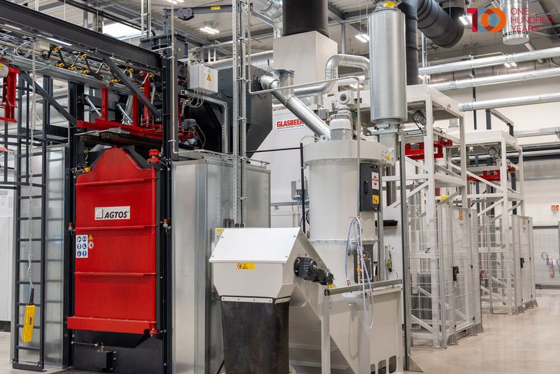 Die WMV Pulz bei Ejot in Thüringen von der Hinteransicht am Einweihungstag... (Bild: Ejot)