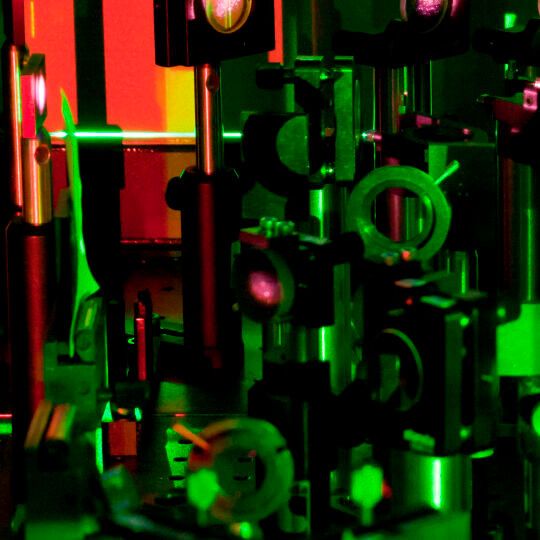The researchers used ultrafast laser spectroscopy. The researchers used ultrafast laser spectroscopy.