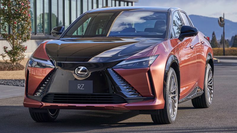 Lexus wird den RZ 450e ausschließlich als Allradler anbieten.  (Bild: Lexus)