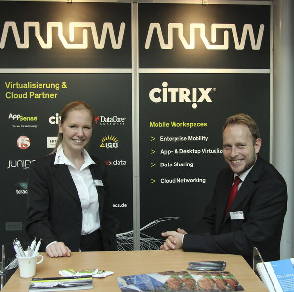 Die Business Development Manager Bianca Külls und Bert Grimm waren persönlich für Arrow ECS vor Ort. (Vogel IT-Akademie)