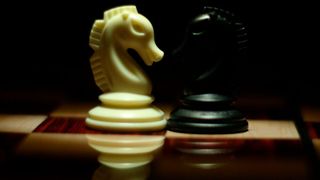 Entwickler und Operations Manager sollten versuchen, der Zusammenarbeit hinderliche Hürden aus der Welt zu schaffen. (Bild: Syed Hasan Mehdi)