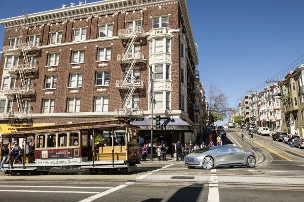 Mercedes-Benz F 015 Luxury in Motion in San Francisco. Die Vision: Mehr Lebensqualität für alle Stadtbewohner (Bild: Mercedes-Benz)