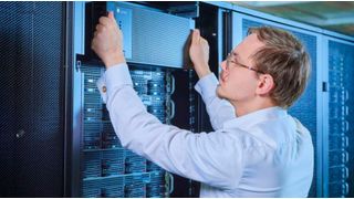 Der photonische Prozessor von Q.ANT führt mathematische Operationen direkt mit Licht aus – und verspricht mehr Effizienz für Cloud- und KI-Rechenzentren. (Bild: Q.ANT GmbH)