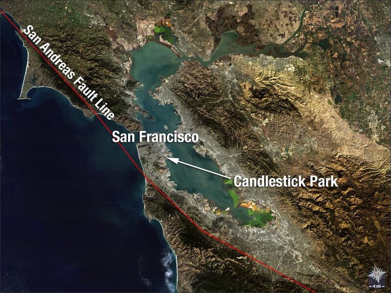 Die Landsat-Satelliten der NASA zeichnen Geschichte auf: Das Bild zeigt den Verlauf des St. Andreas Grabens durch San Francisco. Es wurde drei Wochen nach dem verheerenden Erdbeben vom 17. Oktober 1989 aufgenommen, bei dem 63 Menschen starben. (NASA)