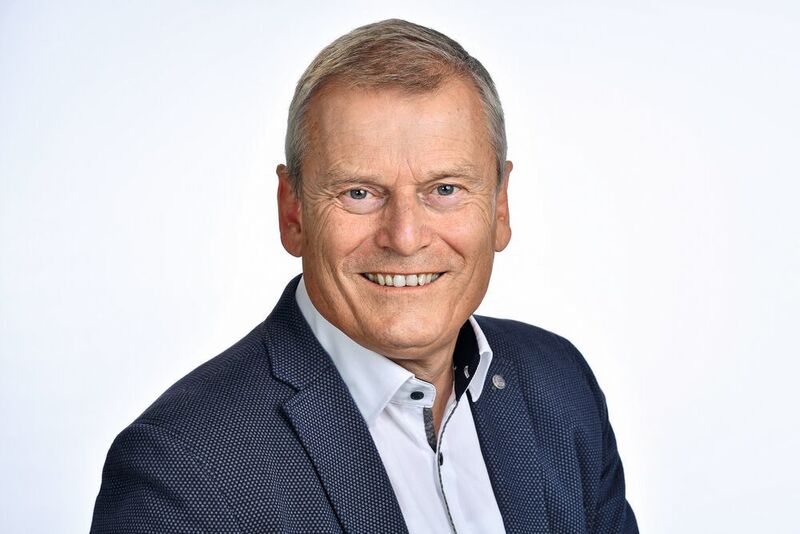 Peter Schneck, Geschäftsführer von TDM Systems verabschiedet sich in den Ruhestand. (TDM Systems/Gudrun de Maddalena Tuebingen)