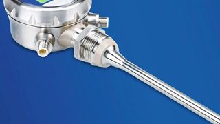 Trumpft bei hoher Sortenvielfalt und häufigem Medienwechsel auf: Der neue Baumer Füllstandssensor CombiLevel PLP70.  (Bild: Baumer)