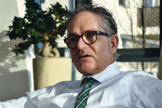 Burkhard Weller: „2015 haben wir 16.728 Neuwagen und 34.113 Gebrauchtwagen verkauft. Damit haben wir nicht nur ein sehr gutes Verhältnis von eins zu zwei erreicht, sondern auch unser Ziel von 50.000 Einheiten deutlich übertroffen.“ (Foto:  Michel)