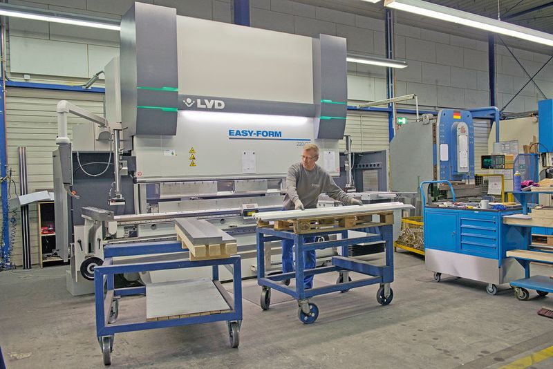 Bei Industrie 4.0 geht es Osma vor allem darum, die logistischen Prozesse vor und hinter der Maschine zu verkürzen. (LVD)