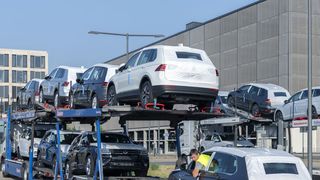 Die Stimmung in der deutschen Autobranche bleibt schlecht – auch wegen fehlender Nachfrage. (Bild: Günter Wicker / Flughafen Berlin Brandenburg GmbH)