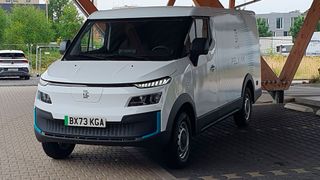 Der Pelkan ist in zwei Ausführungen erhältlich: mit einer 43,5 kWh-Batterie und einem 53,6 kWh-Akku. (Bild: Mauritz – VCG)
