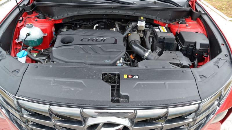 Unser Testwagen war mit einem Dieselmotor (100 kW/136 PS) mit 48-Volt-Hybridsystem sowie Siebengang-Doppelkupplungsgetriebe und Allradantrieb ausgestattet. (Bild: Michel/»kfz-betrieb«)