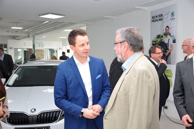 Mit Mark Karpinski ist die dritte Generation der Unternehmerfamilie inzwischen aktiv. Das Unternehmen existiert seit über 80 Jahren. (Grimm / »kfz-betrieb«)