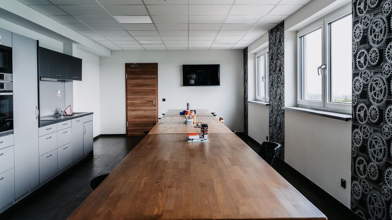 Sozialräume, wie man sie sich als Mitarbeiter wünscht.  (Bild: Kfz-Werkstätte Michels)