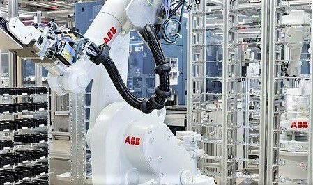 Doch weniger! So wie auch Siemens unter den Lieferengpässen leidet, geht es auch ABB. Der Siemens-Wettbewerber aus der Schweiz informierte jetzt, dass er die bisherigen Umsatzprognosen nach unten korrigieren muss.(Bild:  ABB)