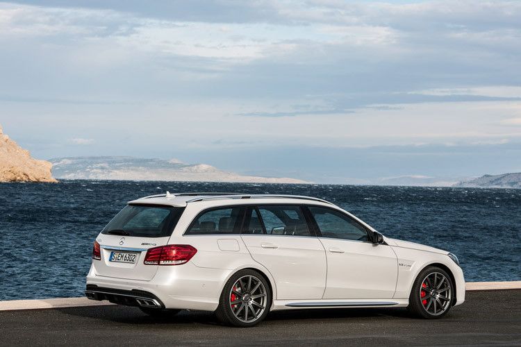 Zudem gibt es ein neues Top-Modell mit 585 PS, das an die Stelle des bisher angebotenen Performance-Packages tritt. (Foto: Mercedes)