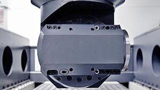 SHW Werkzeugmaschinen stellt eine neu entwickelte Portalfräse mit Gantry-Antrieb auf der EMO 2013 vor. (Bild: SHW)