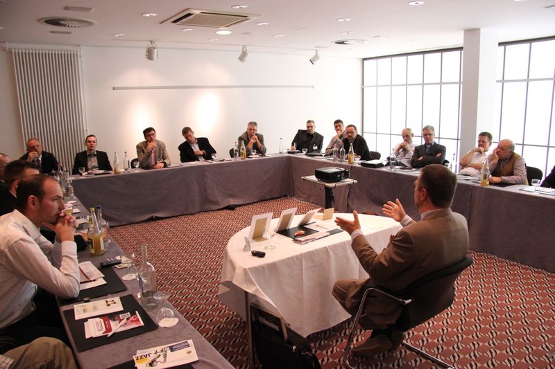 Im Roundtable mit Moderator Boris Bärmichl wurde die Konsequenzen aus dem NSA-Skandal diskutiert (Vogel IT-Akademie)