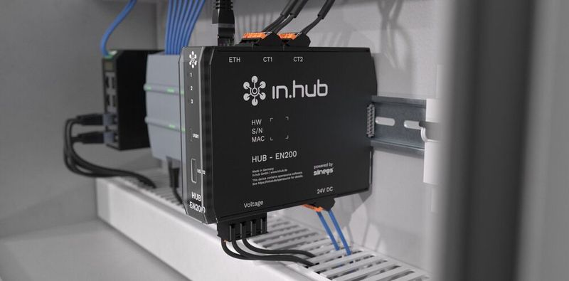Schaltschrank mit Energiemessmodul HUB-EN200. Dieses dient der kontinuierlichen Messung und Auswertung von Strömen und Spannungen in 1- und 3-Phasen-Netzen mit Neutralleiter. Damit eignet es sich hervorragend zur Energieüberwachung von Maschinen und Anlagen. (Bild:  in.hub)