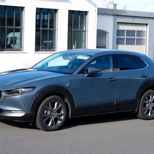 Beim Design macht Mazda derzeit vieles richtig: Für einen kompakten SUV sieht der CX-30 richtig elegant aus.(Bild:  Rosenow/»kfz-betrieb«)