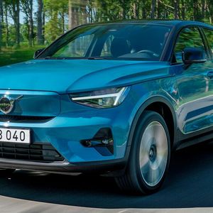 Der Volvo C40 Recharge Single verfügt nur über einen Motor.(Bild:  Volvo)