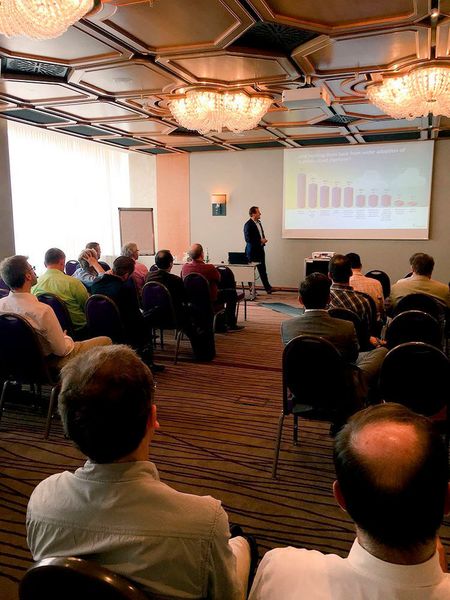 Roland Messmer von AlgoSec benennt die Grundlagen für eine erfolgreiche Migration in die Cloud. (Vogel IT-Akademie)