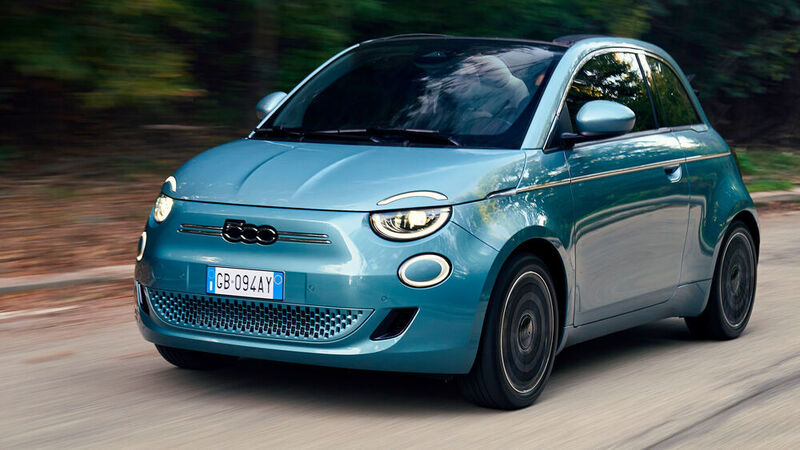Retro-Stil tritt Zukunfts-Mobilität: Fiat erlektrifiziert den 500. (Fiat)
