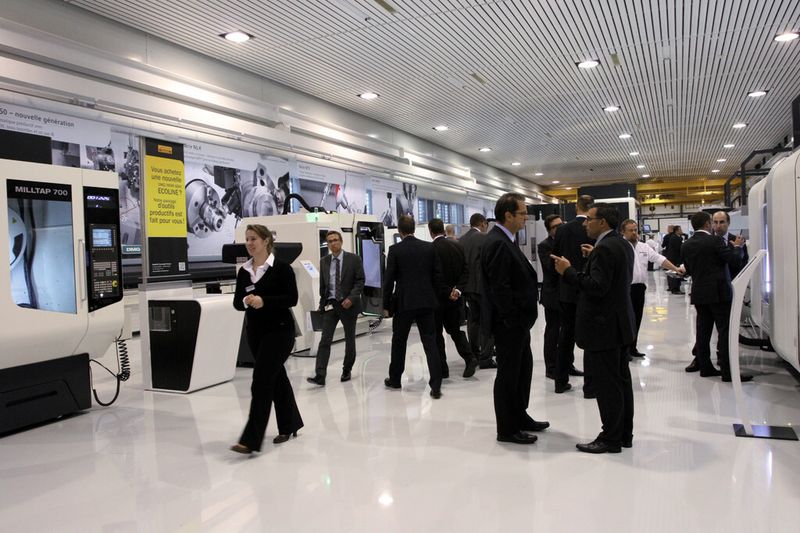 Das neue Technologie- und Vorführzentrum von DMG / Mori Seiki in Le Locle: Kunden können Dixi-Bearbeitungszentren sowie DMG / Mori Seiki-Technologie live unter Span erleben. (Bild: Anne Richter, SMM)