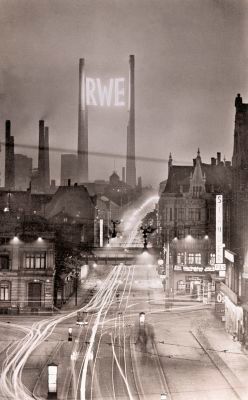 Die goldenen Zwnziger: Im boomenden Ruhrgebiet war Strom unerlässlich für die Industrie. (Bild: Phoenix Contact)