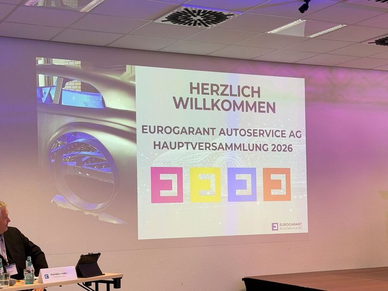 Die Niederlage der deutschen Nationalmannschaft war das Smalltalk-Thema Nummer 1 beim Eurogarant-Pflichttermin in Friedberg. Angesichts des Ausscheidens der Nagelsmann-Elf hätte die Stimmung durchaus gedrückt sein können. Doch gegen das Stimmungstief halfen bei der Hauptversammlung durchweg positive Meldungen der Gesellschaft. (Bild: Otto - VCG)