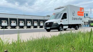 Trans-o-flex Thermomed ist von einer elektrischen Mitsubishi-Kühlung so begeistert, dass der Transportunternehmer jetzt von VW und Mercedes insgesamt 174 Transportfahrzeuge kauft und diese damit ausstattet. Lesen Sie hier, welche Vorteile die Kühlinnovation bringt. (Bild: Trans-o-flex)