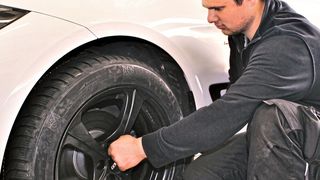 Für eine problemlose Montage und eintragsfreies Fahren eignen sich Räder mit ECE-Freigabe am besten. ABE-Räder bieten mehr Dimensionsvielfalt, erfordern aber unter Umständen eine Änderungsabnahme. (Bild: Gundlach)