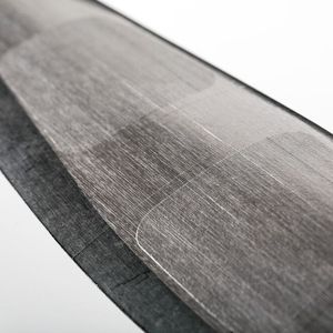 Nahbeschau eines thermoplastischen Composite-Drohnenrotorblatts von Engel. Als Herstellungssystem dient übrigens die Spritzgießmaschine Engel Victory 120.(Bild:  Engel)