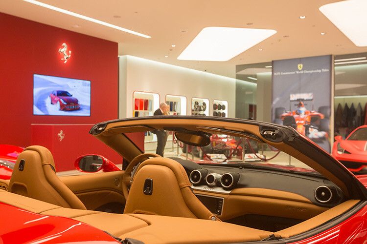 Innen ist Platz für bis zu zehn Fahrzeuge. (Foto: Riller & Schnauck)