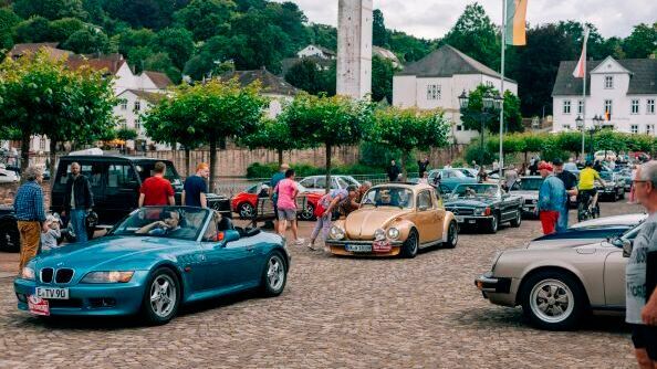Perfekte Rallye-Bedingungen fanden die Tielnehmer auch in Bad Karlshafen vor, der nördlichsten Gemeinde Hessens.  (Bild: PS.Speicher)